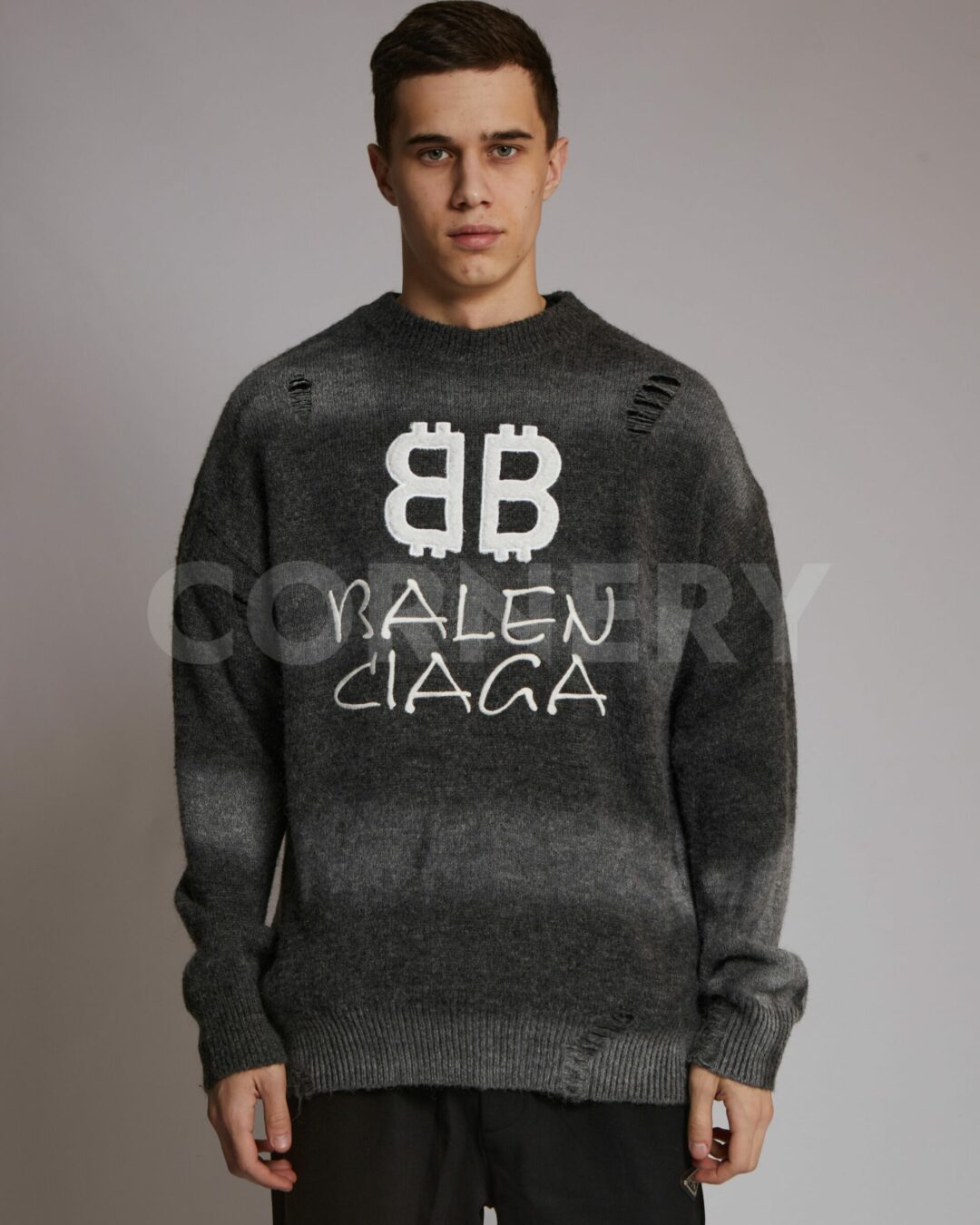 Свитер Balenciaga