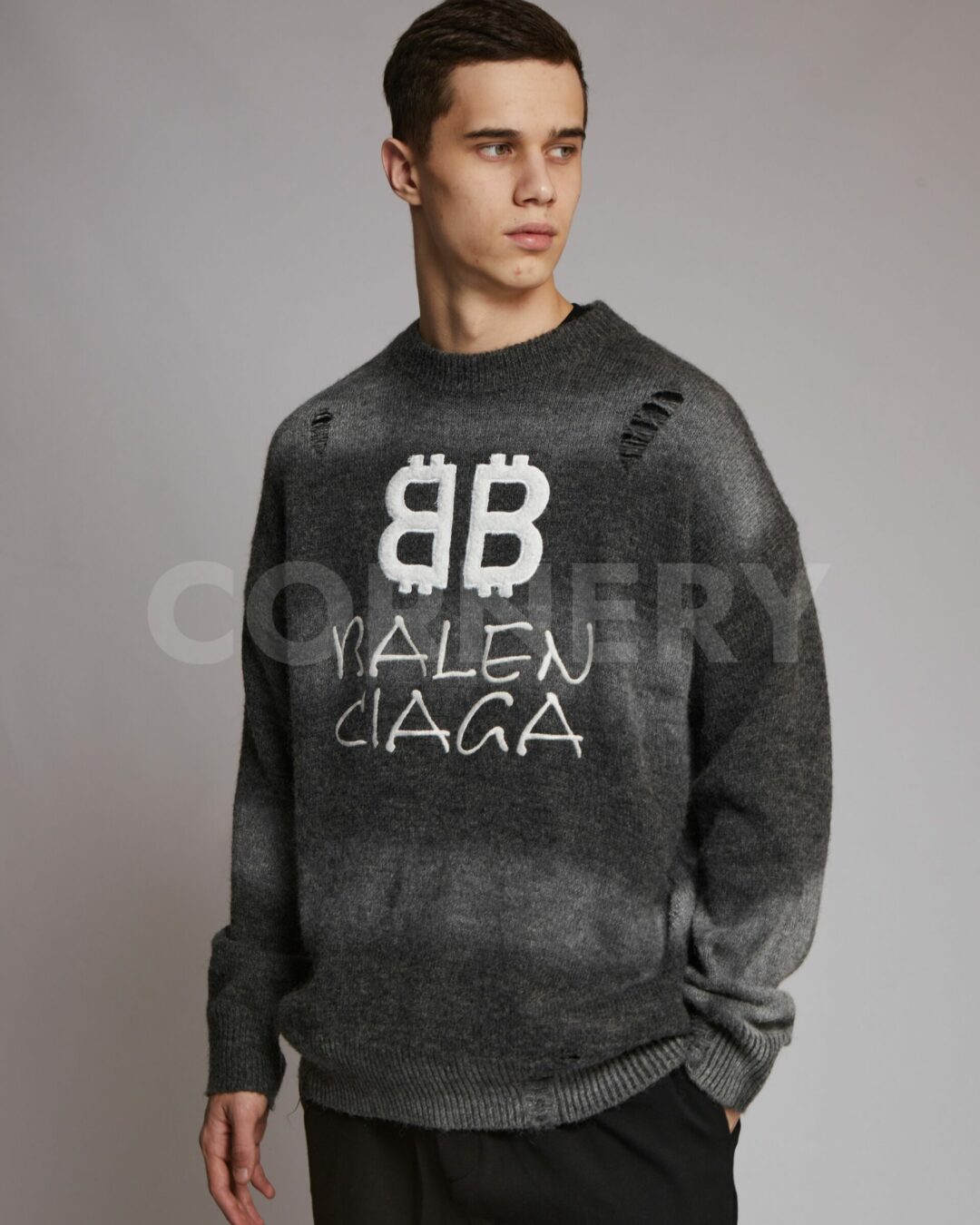 Свитер Balenciaga