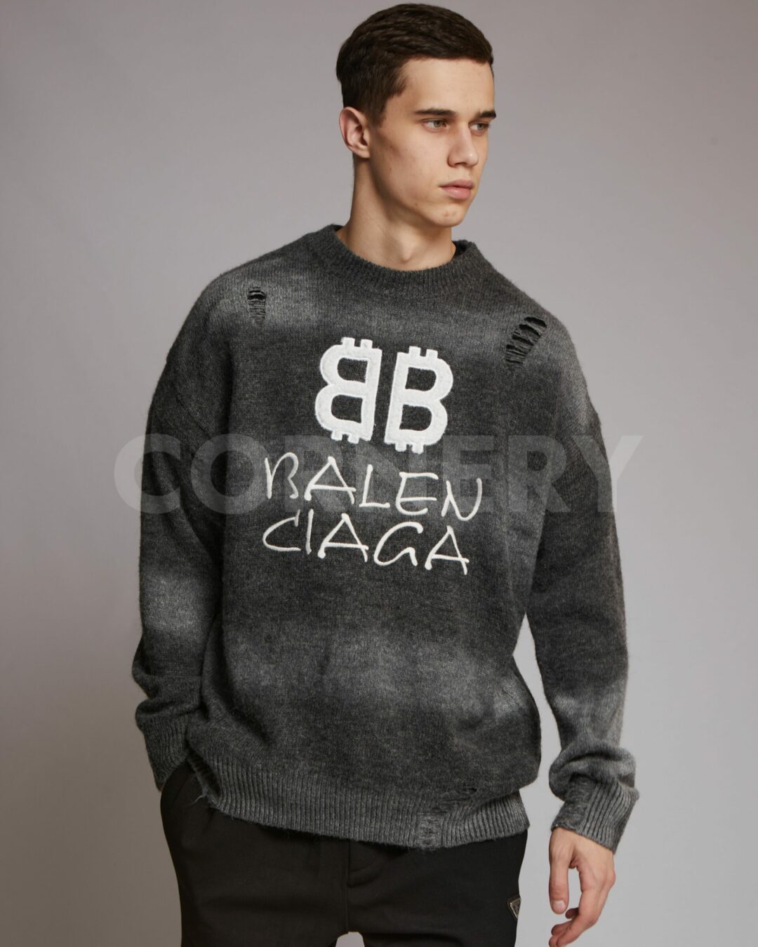 Свитер Balenciaga