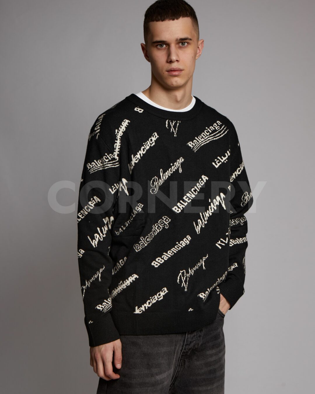 Свитер Balenciaga