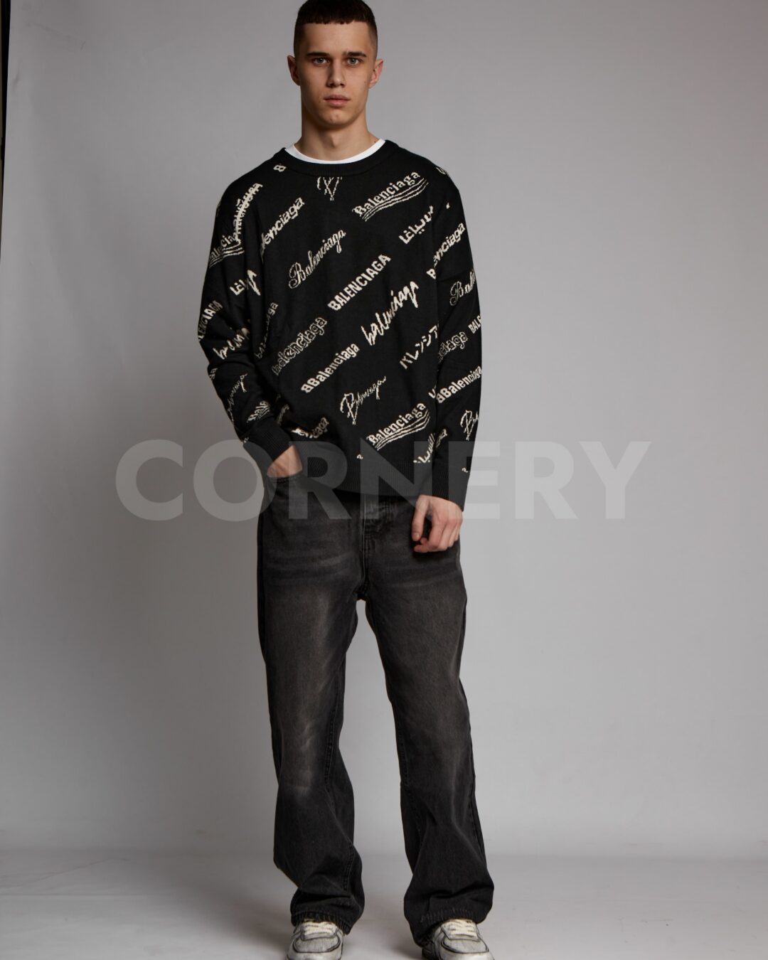 Свитер Balenciaga