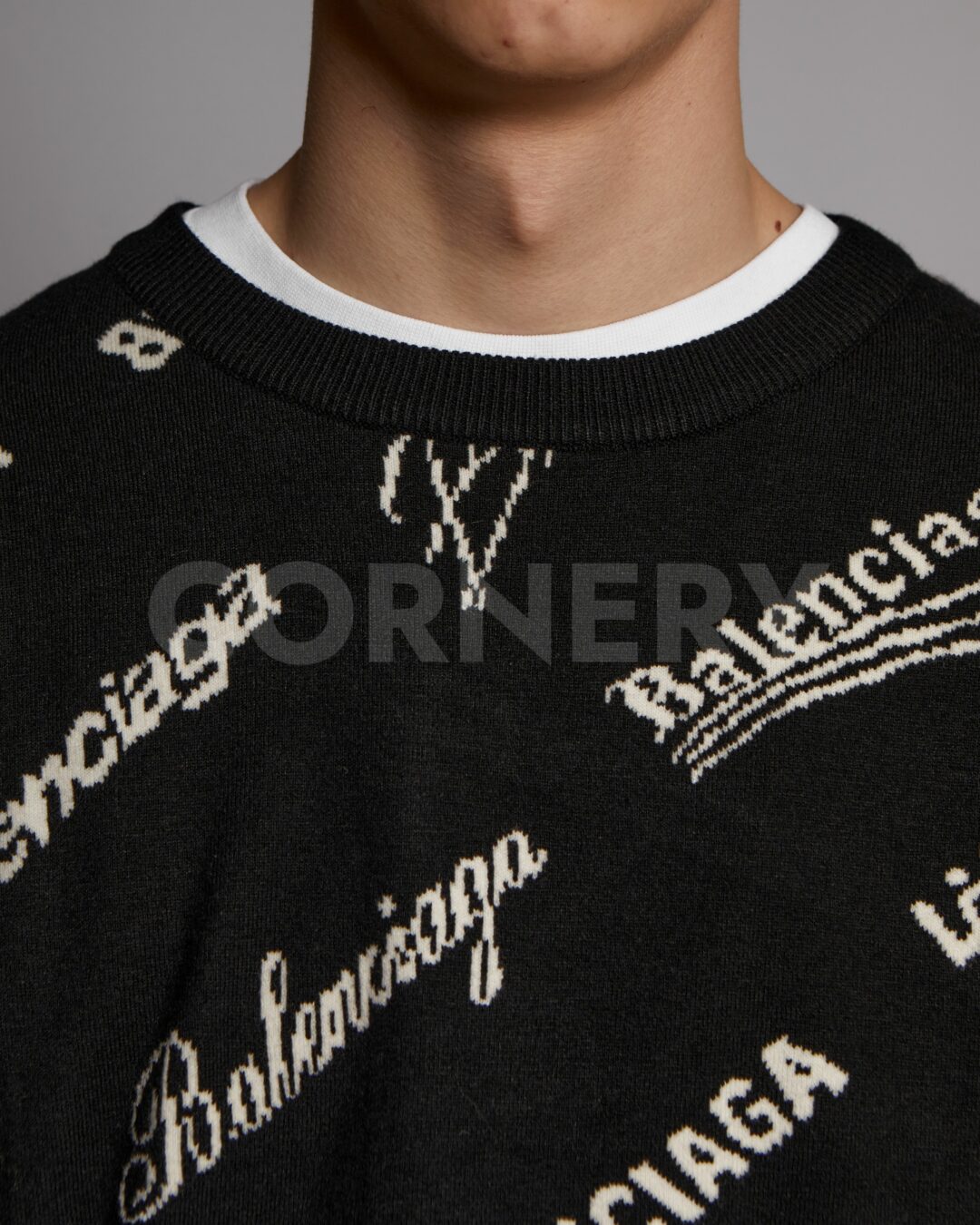 Свитер Balenciaga