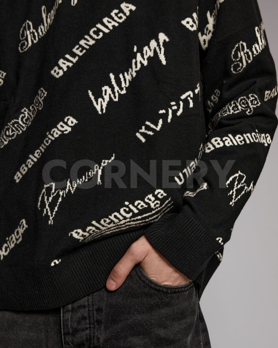 Свитер Balenciaga