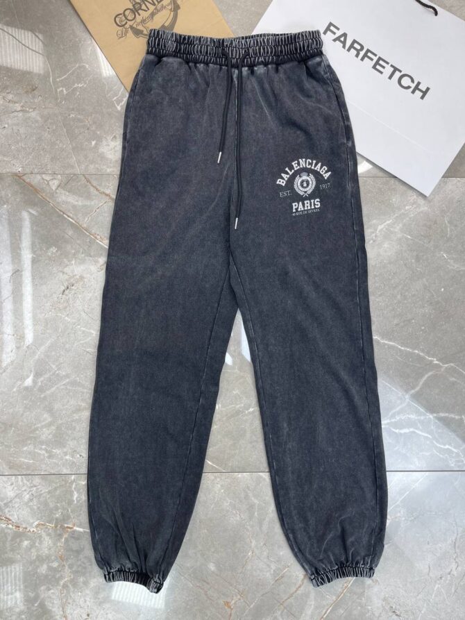 Костюм Balenciaga