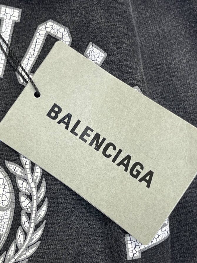 Костюм Balenciaga