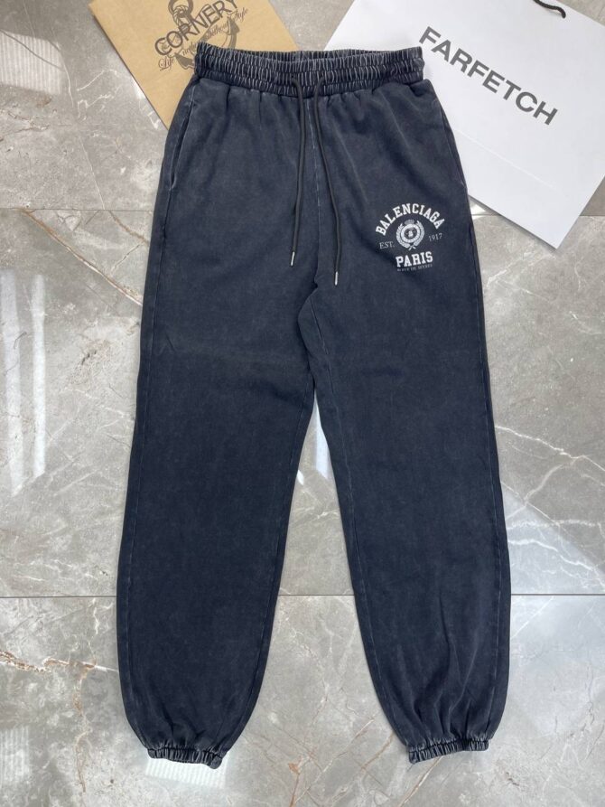 Костюм Balenciaga