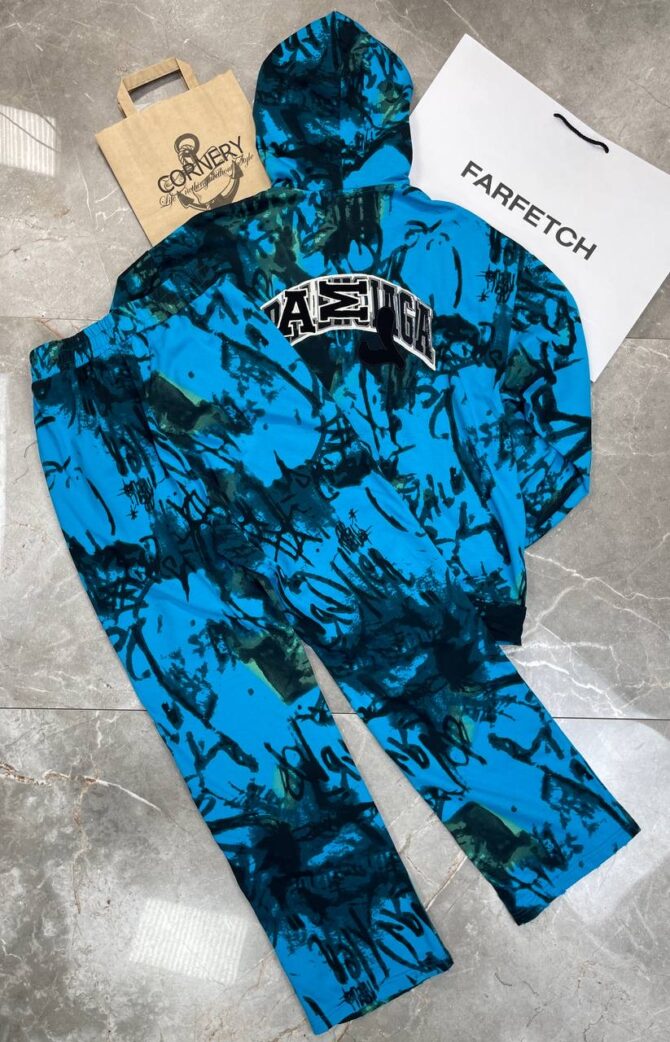 Костюм Balenciaga