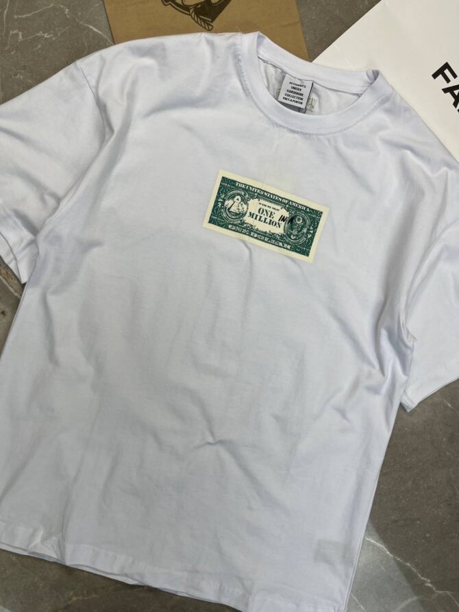 Футболка Vetements