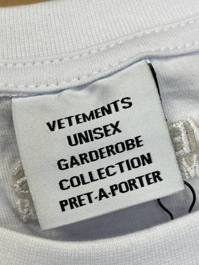 Футболка Vetements