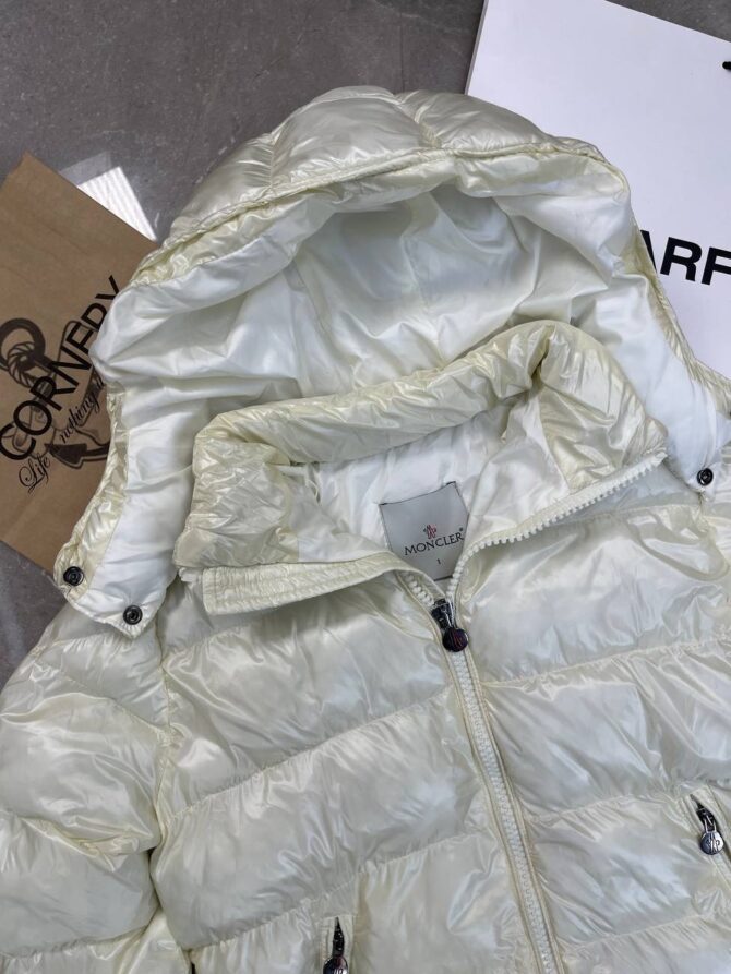 Пуховик Moncler