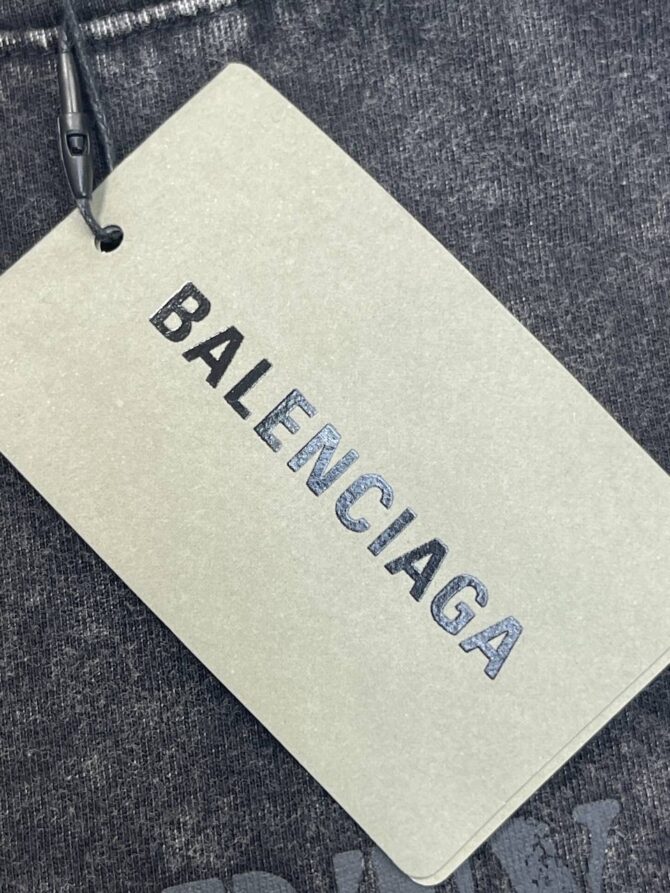 Футболка Balenciaga