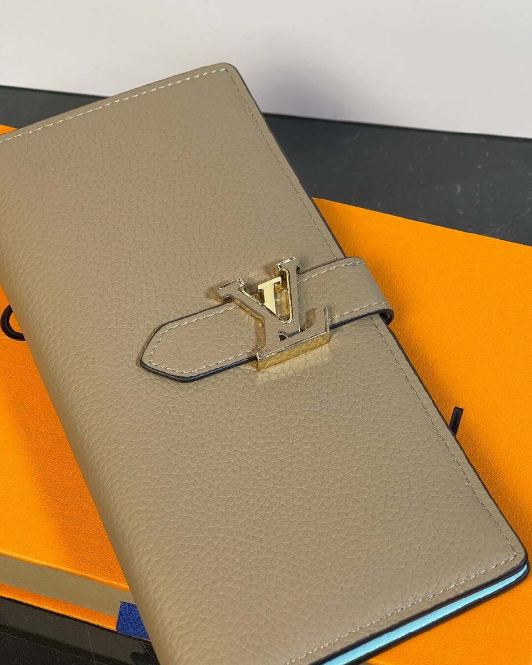 Кошелёк Louis Vuitton