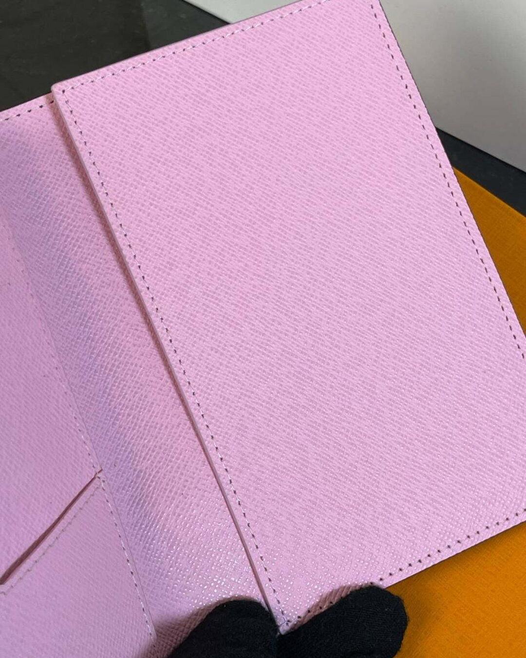 Обложка для паспорта Louis Vuitton