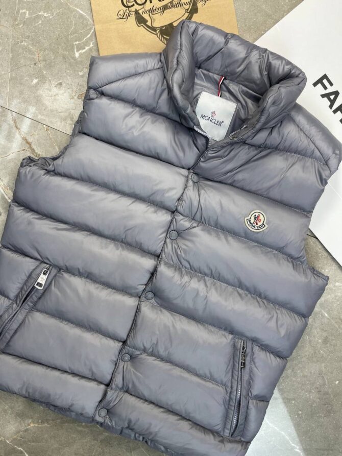 Жилет Moncler