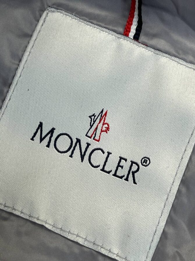 Жилет Moncler