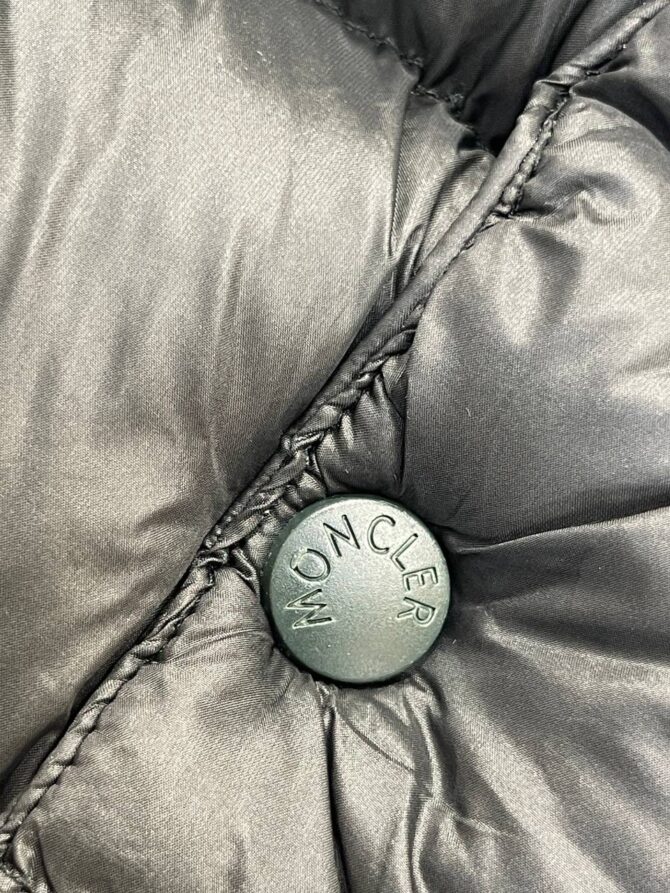 Жилет Moncler