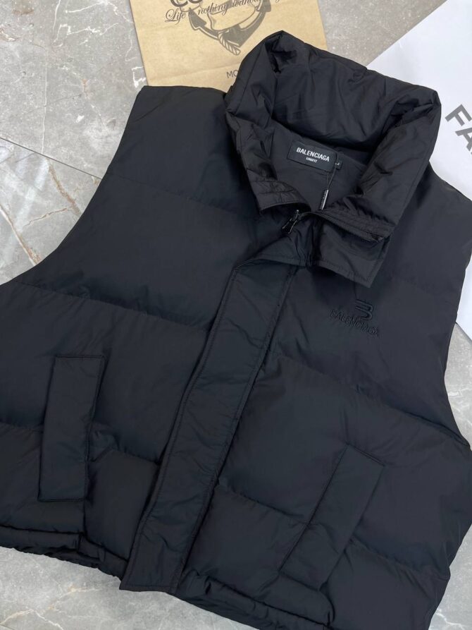 Жилет Balenciaga