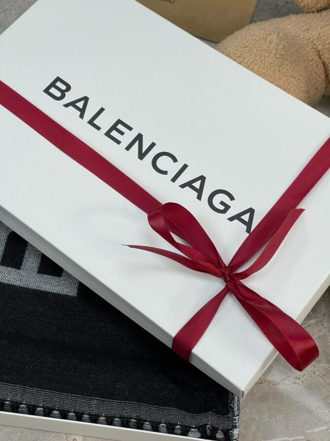 Шарф Balenciaga