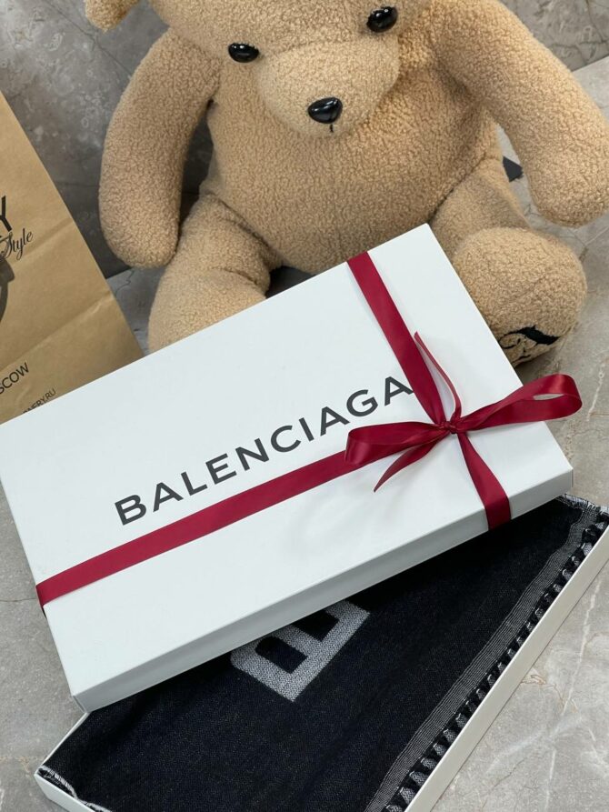 Шарф Balenciaga