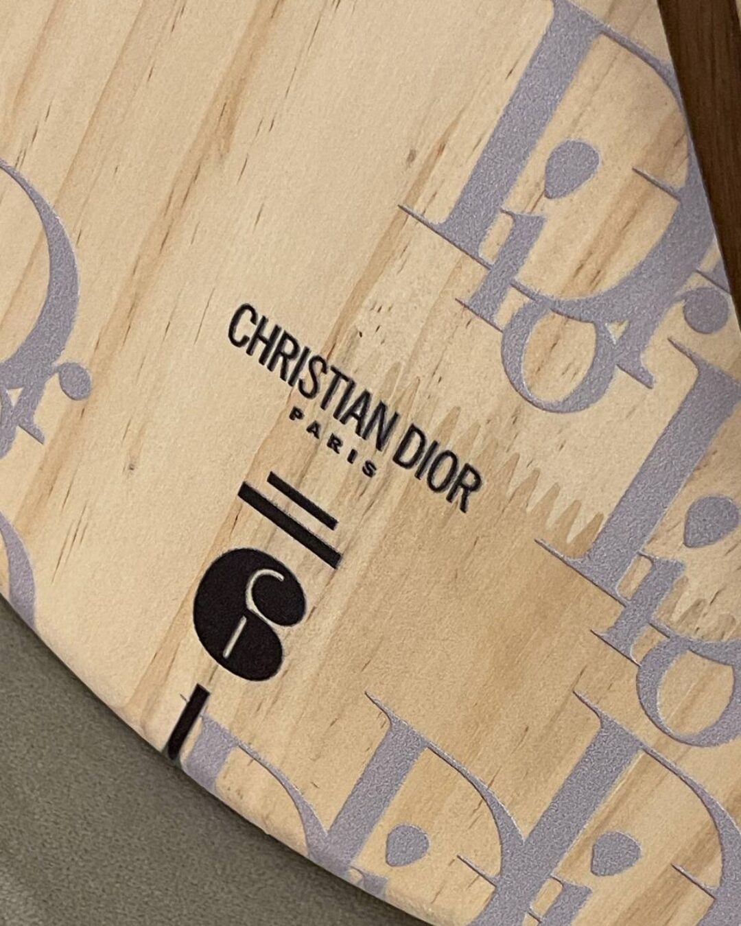 Часы Dior