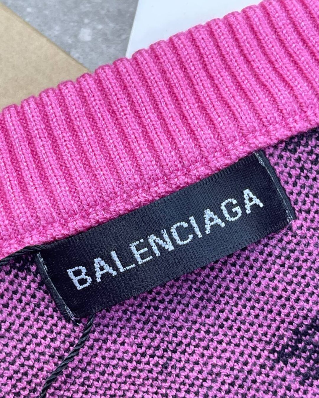 Свитер Balenciaga — фото 8