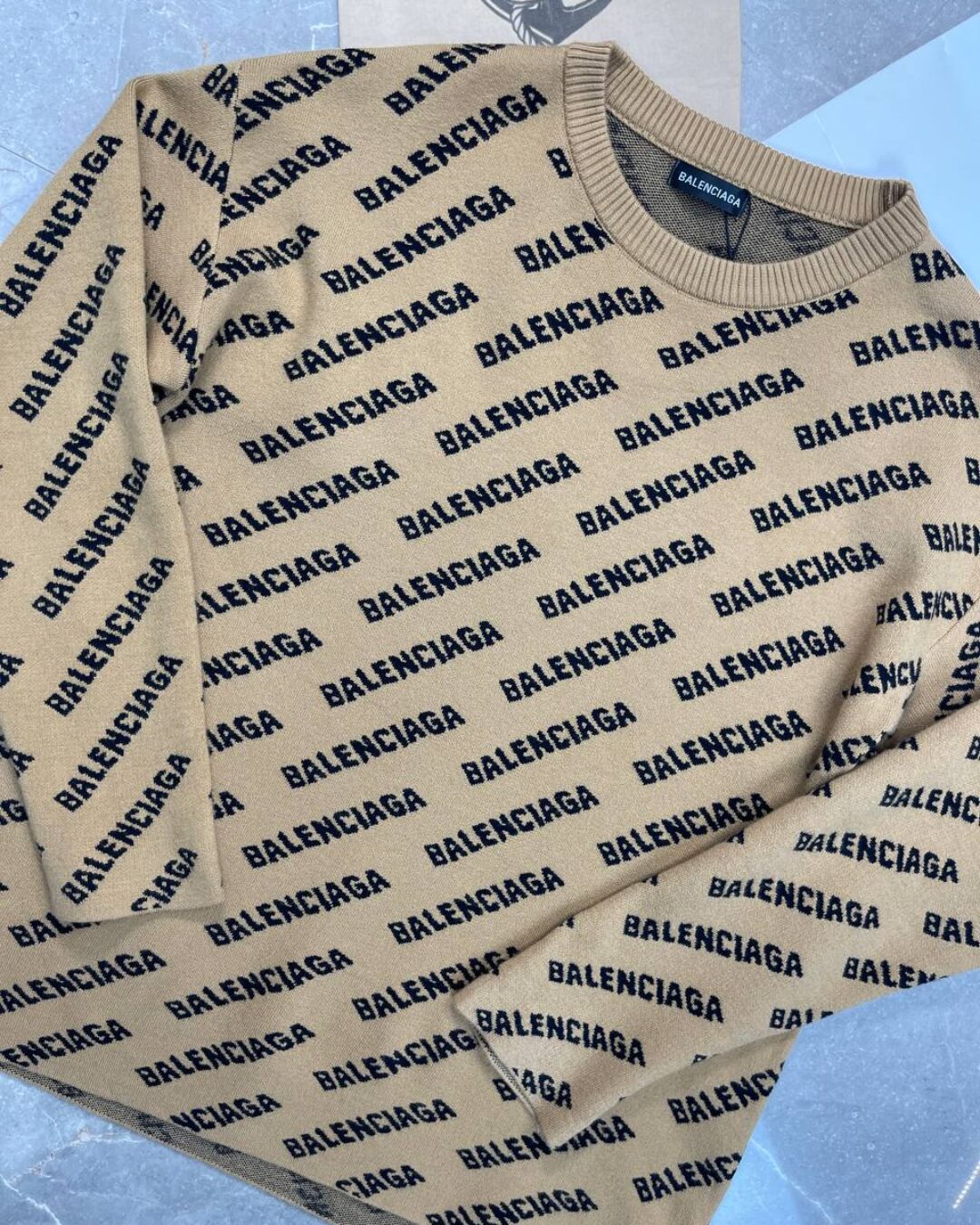 Свитер Balenciaga — фото 5