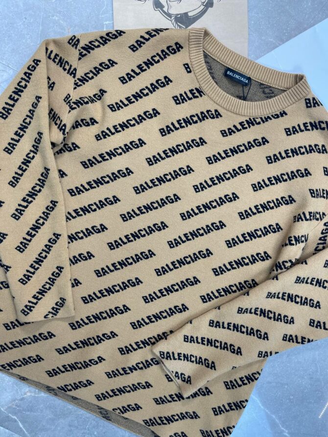 Свитер Balenciaga