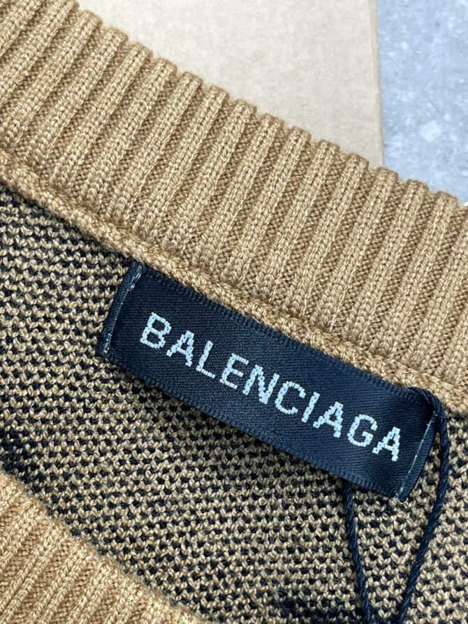Свитер Balenciaga