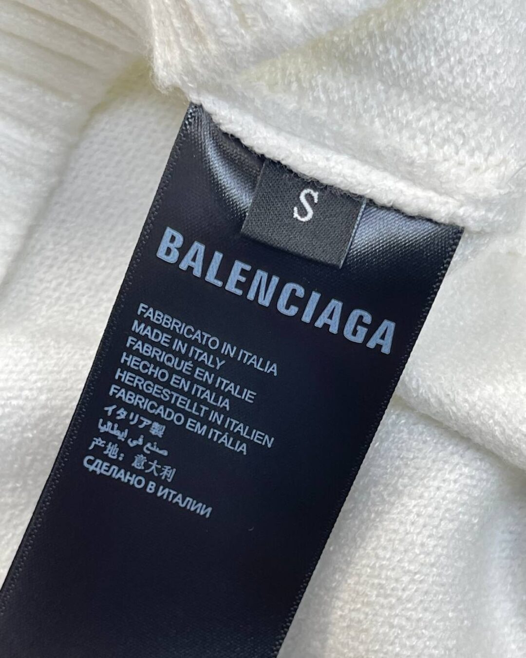 Свитер Balenciaga — фото 9