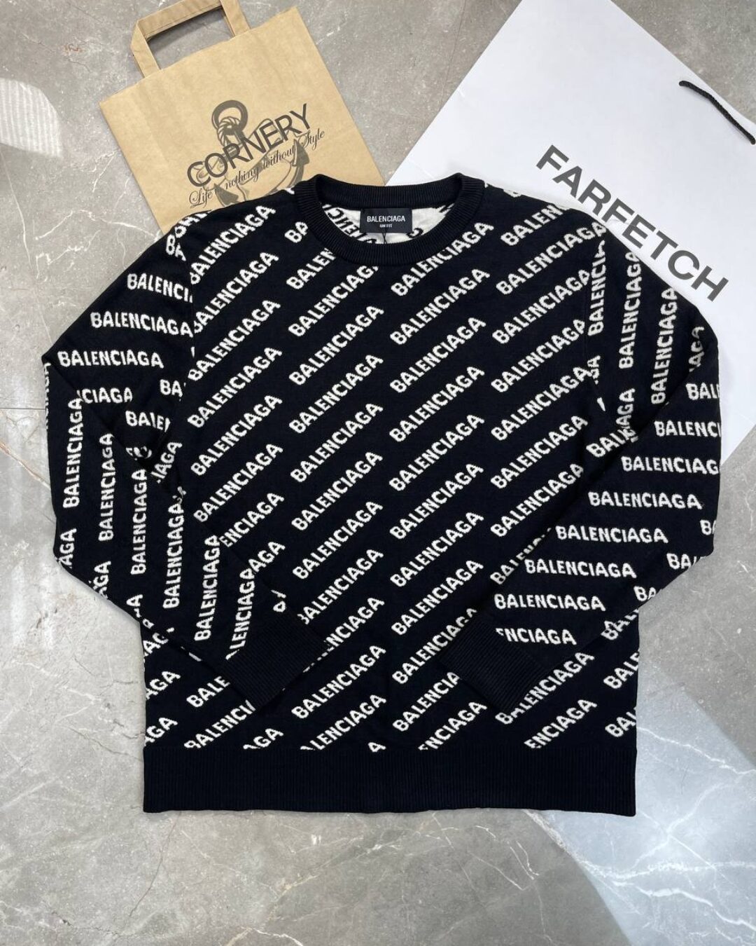 Свитер Balenciaga