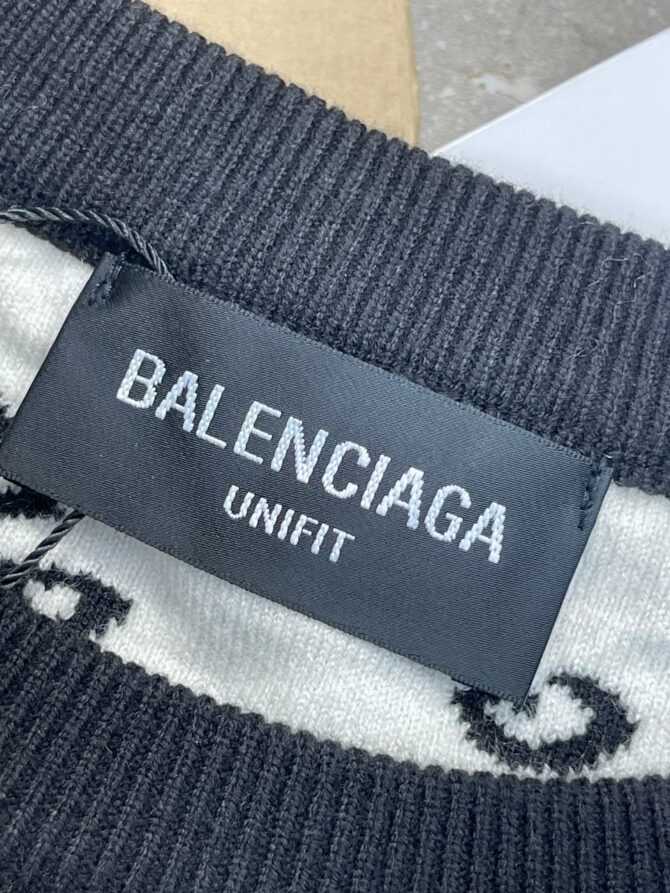 Свитер Balenciaga