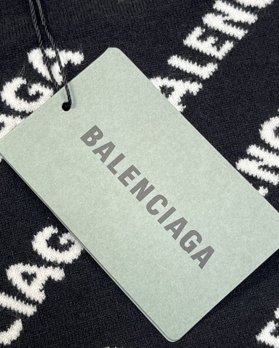 Свитер Balenciaga — фото 6
