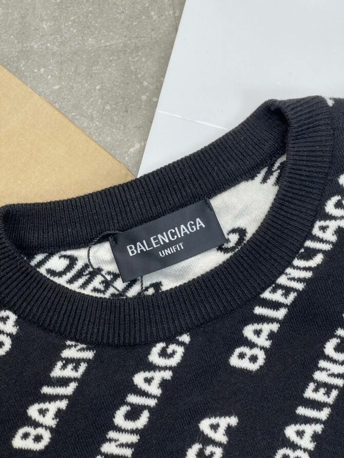 Свитер Balenciaga