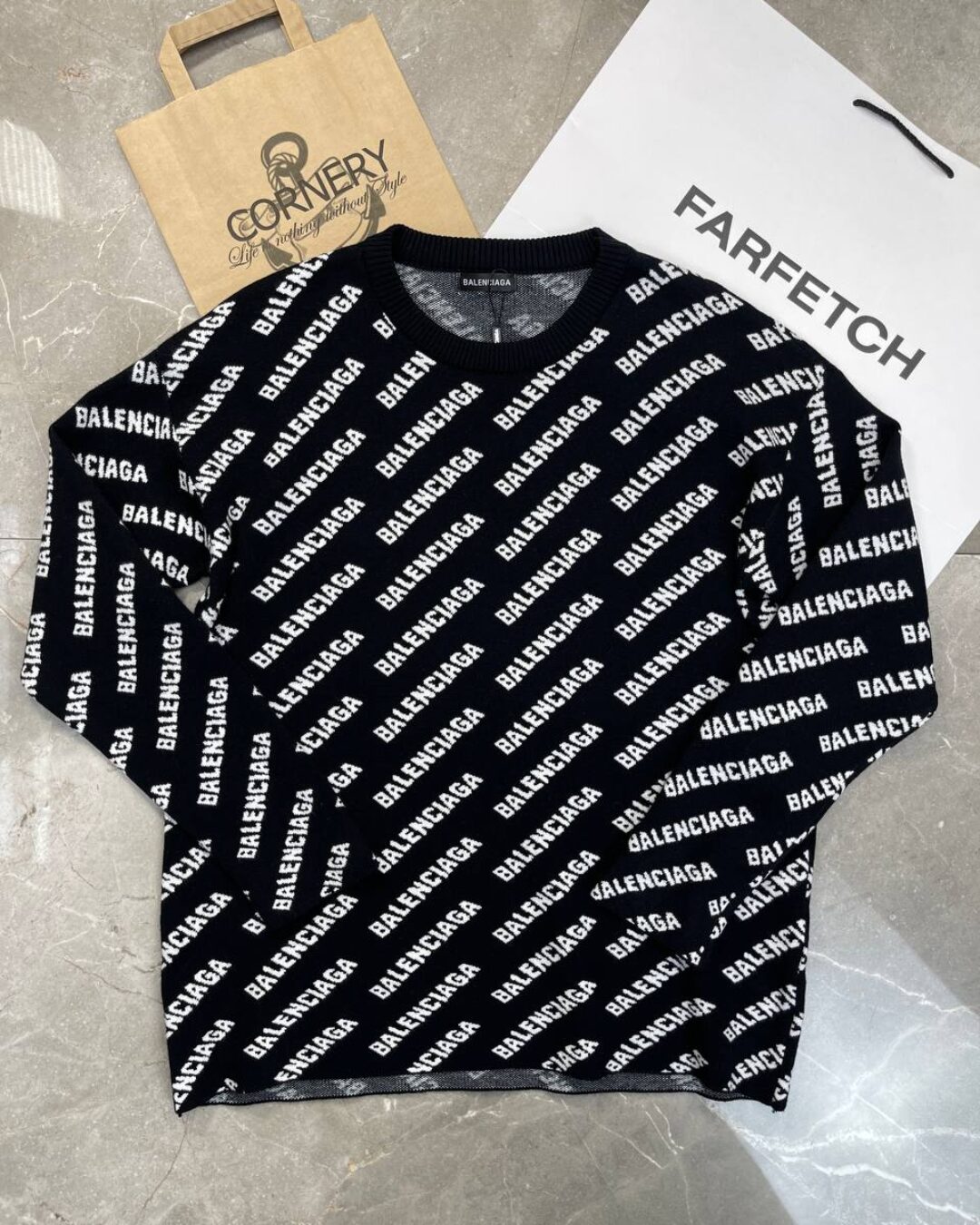 Свитер Balenciaga