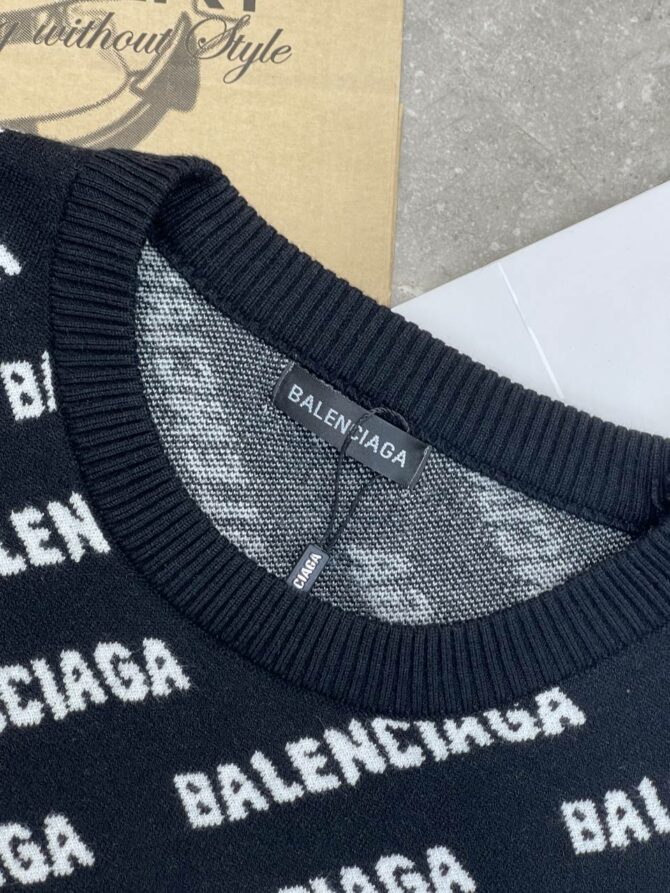 Свитер Balenciaga