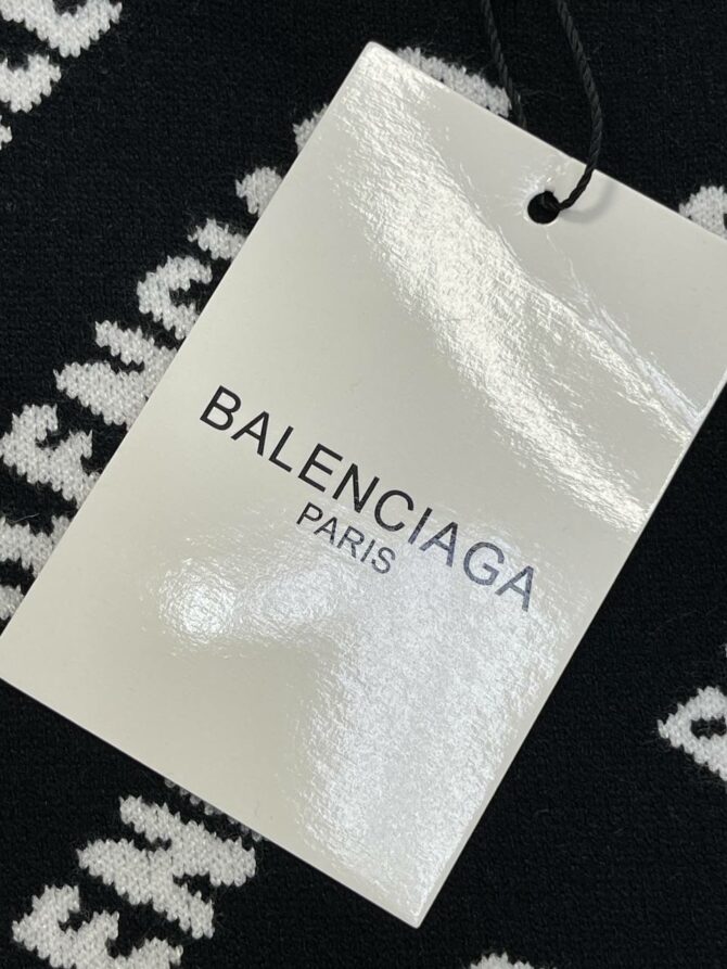 Свитер Balenciaga