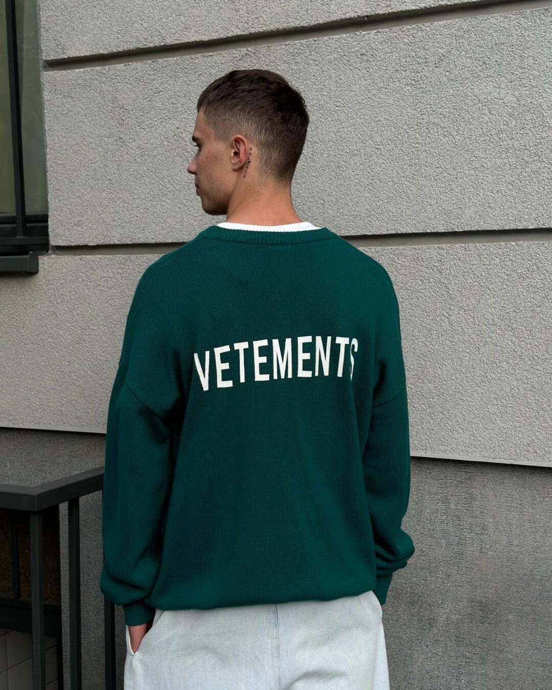 Свитер Vetements