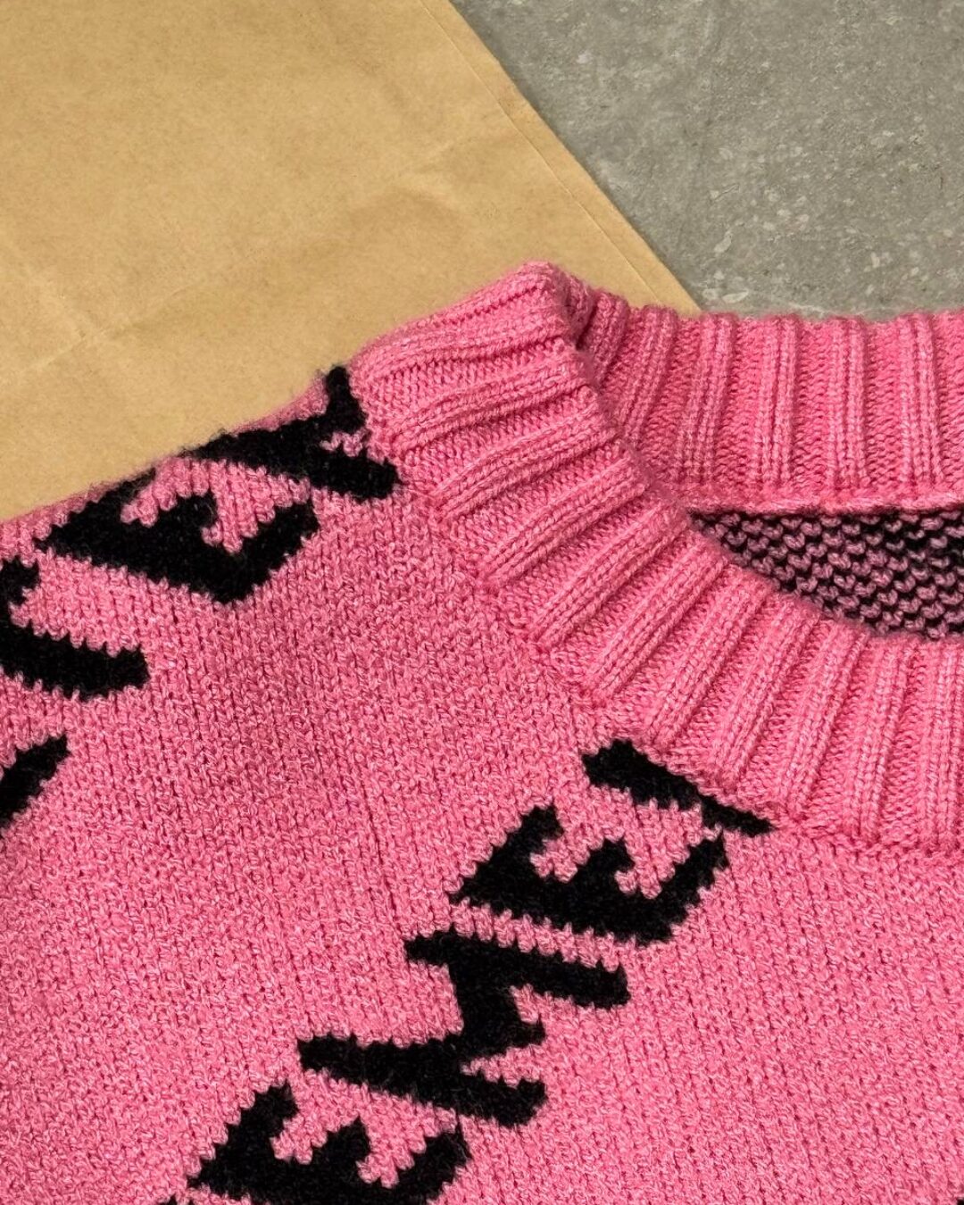 Свитер Vetements