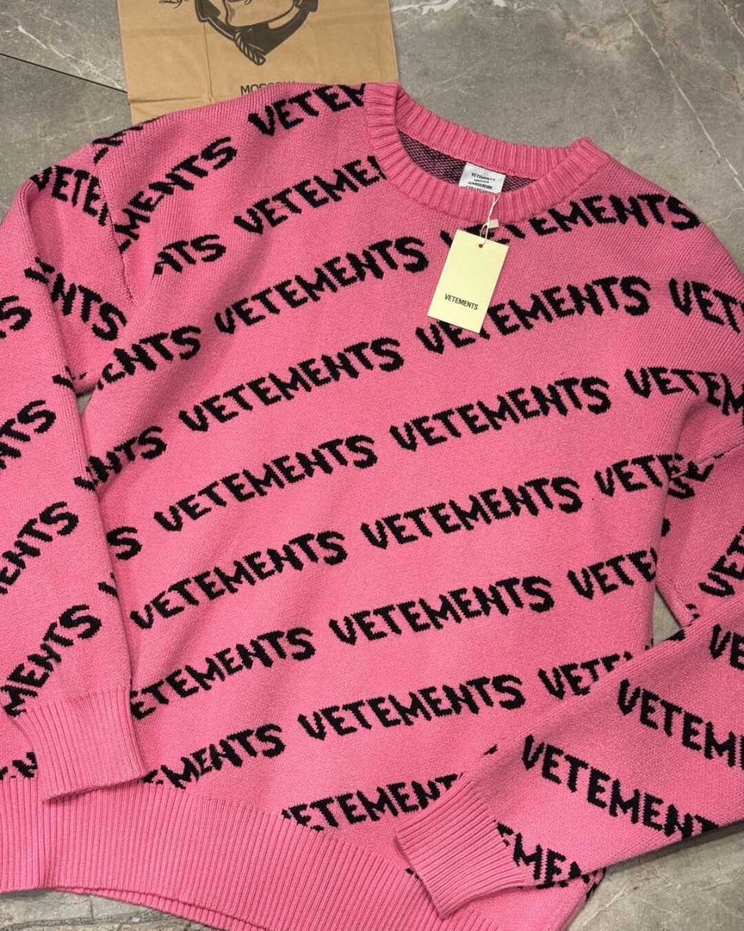 Свитер Vetements