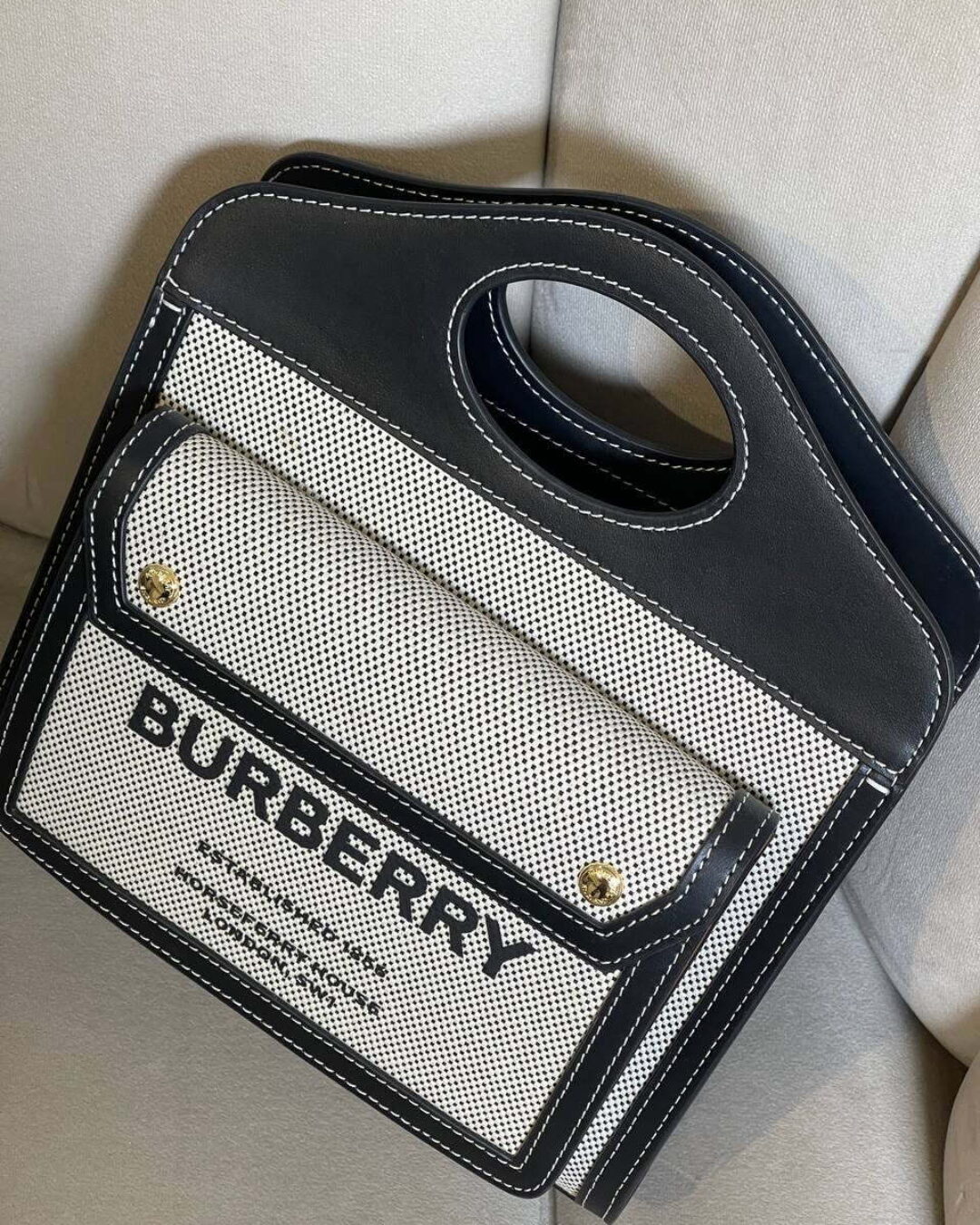 Сумка Burberry Pocket Back
