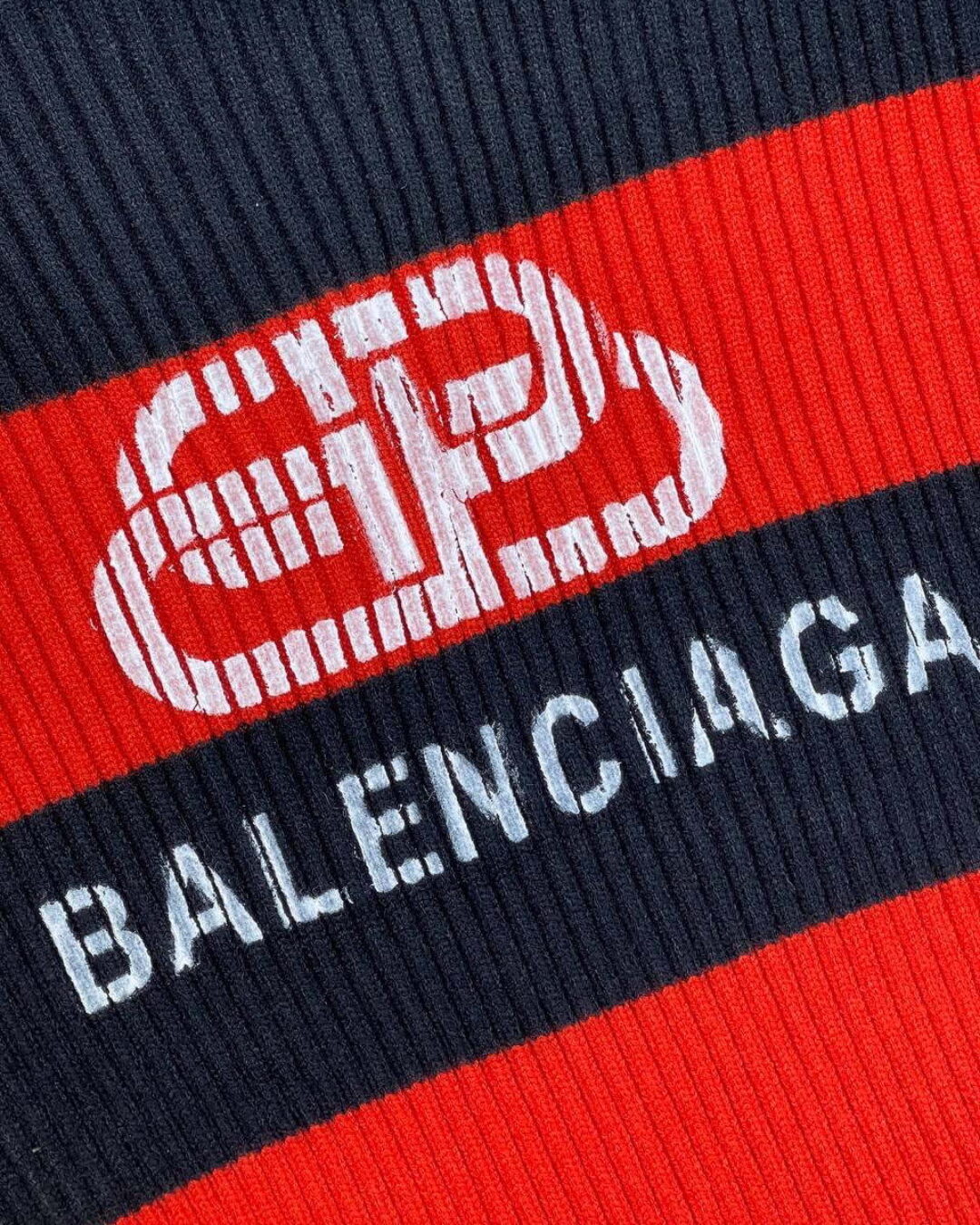 Свитер Balenciaga