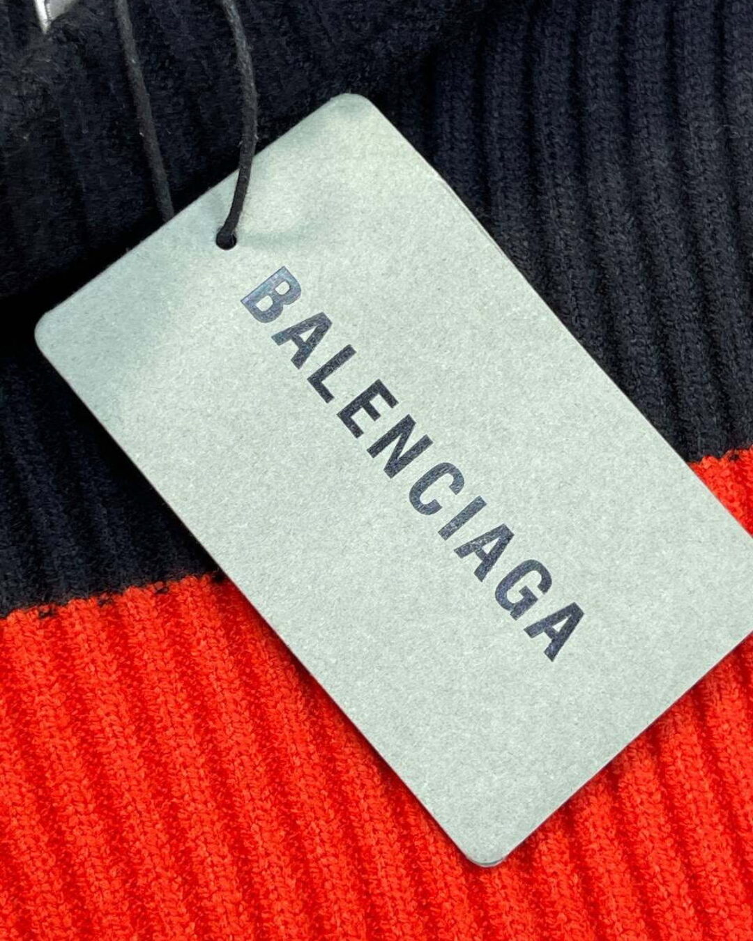 Свитер Balenciaga