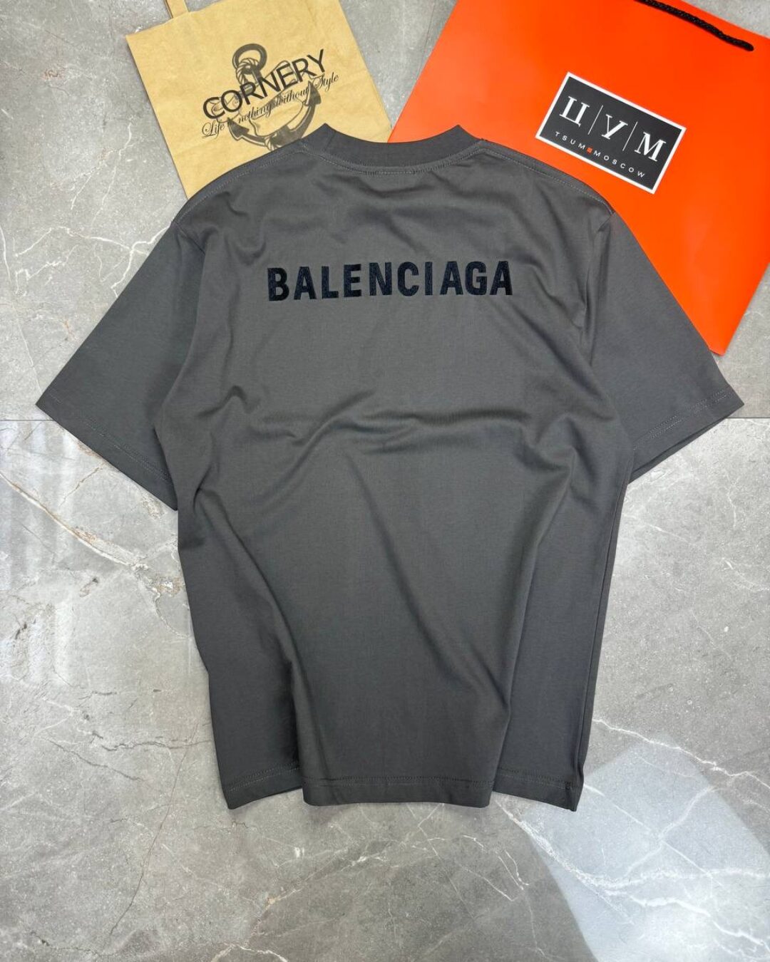 Футболка Balenciaga