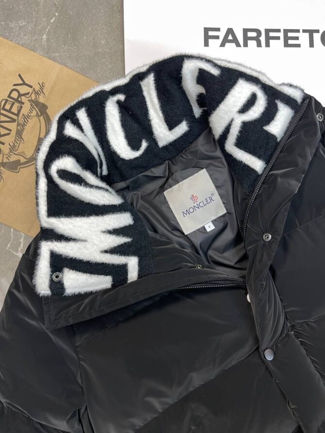 Пуховик Moncler