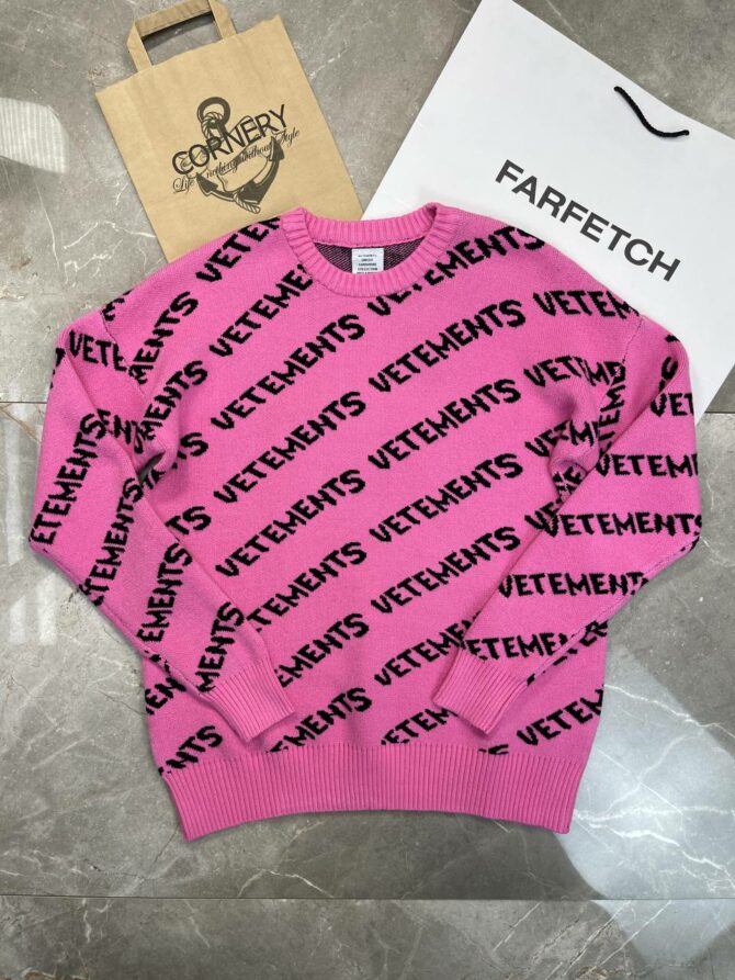 Свитер Vetements