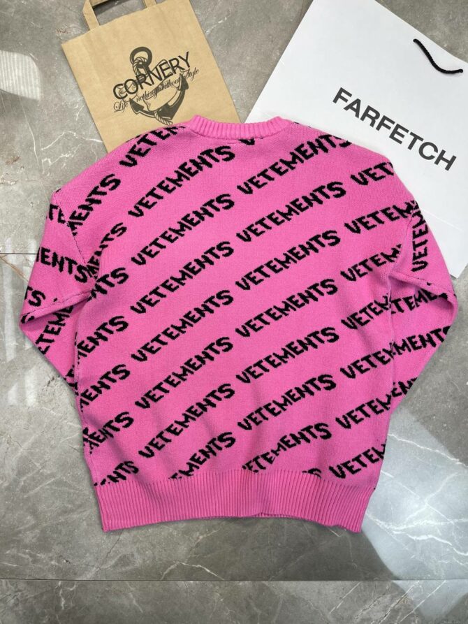 Свитер Vetements