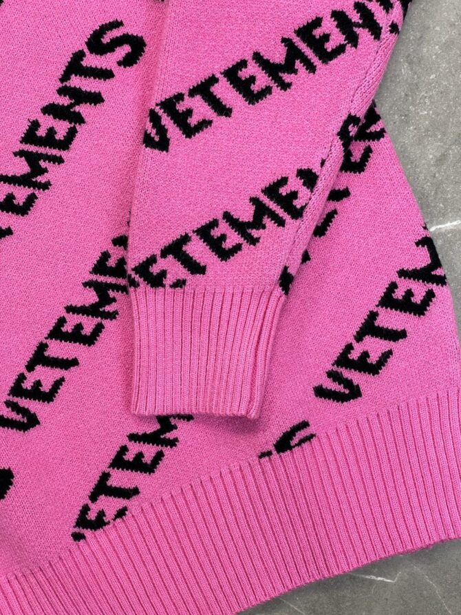 Свитер Vetements