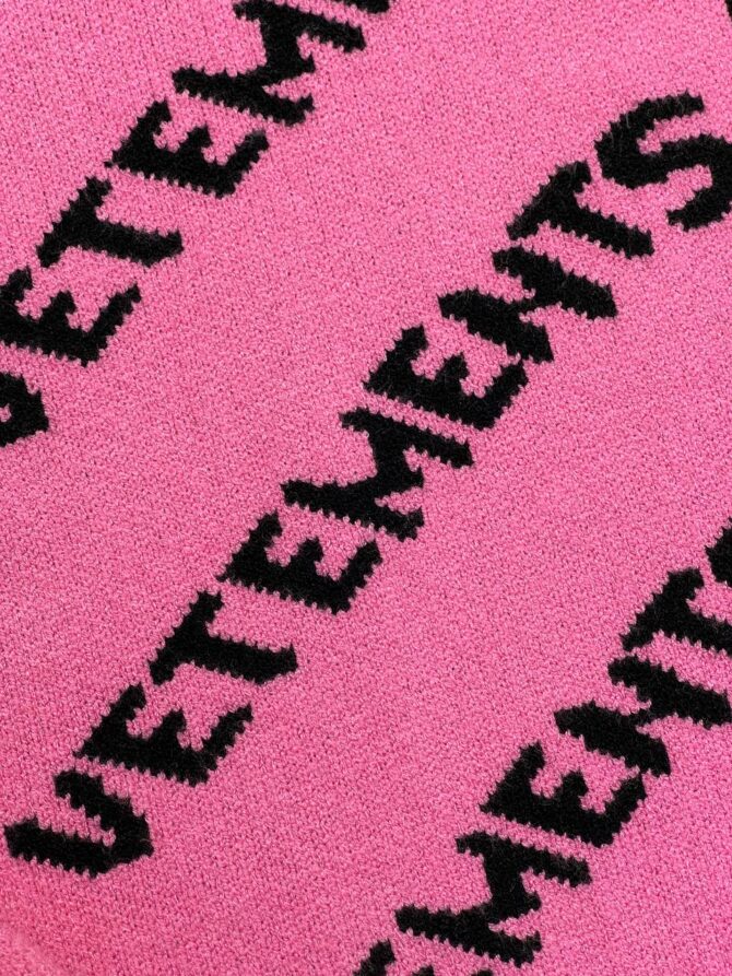 Свитер Vetements