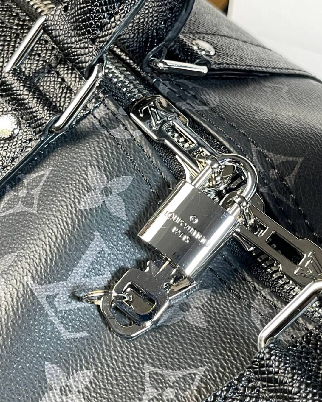 Дорожная сумка Louis Vuitton Keepall