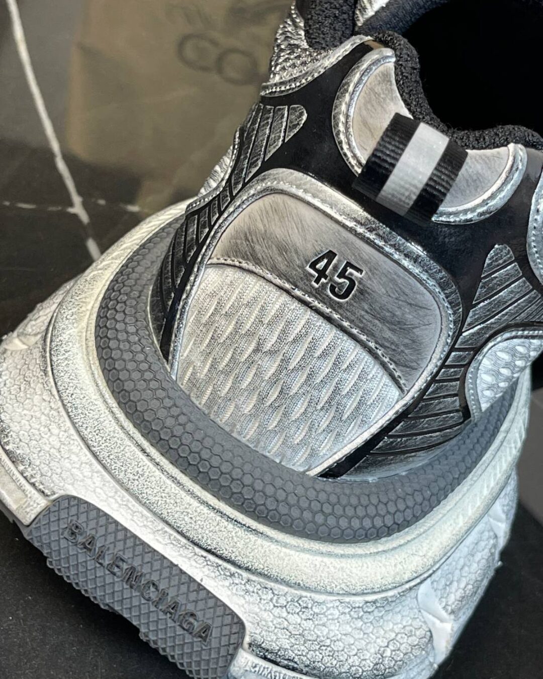 Кроссовки Balenciaga 3XL Sneaker Worn-Out - Grey — фото 6